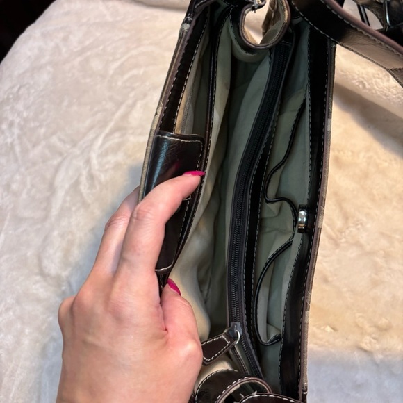 Nine & Co. Shoulder Bag Brown Tan Geometric Silver-Tone Hardware Classic - Picture 12 of 16